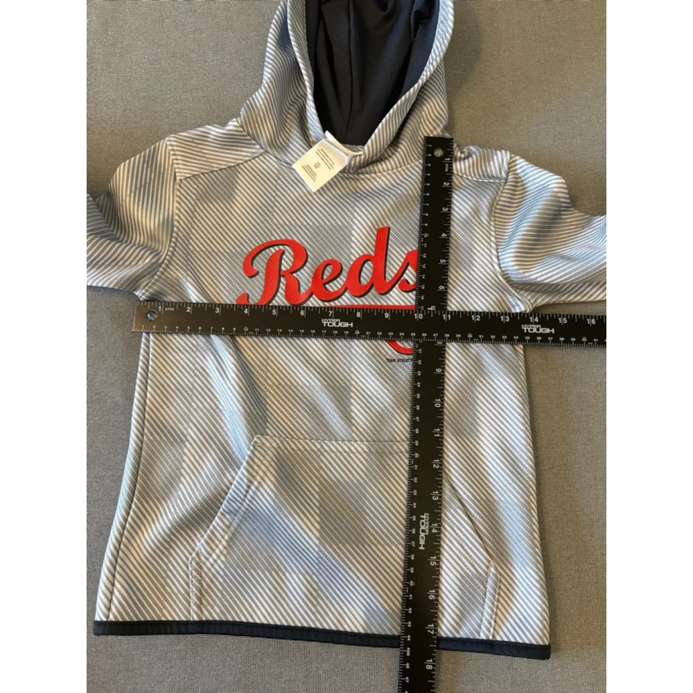 MLB gray striped hooded sweatshirt Cincinnati Reds logo Child size 6/7 NWOTs